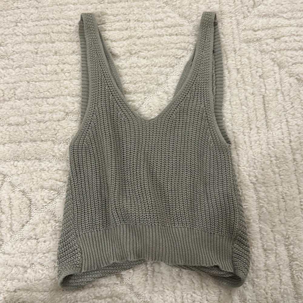 Lulu’s Olive Green Sweater Twist Top, Size XS